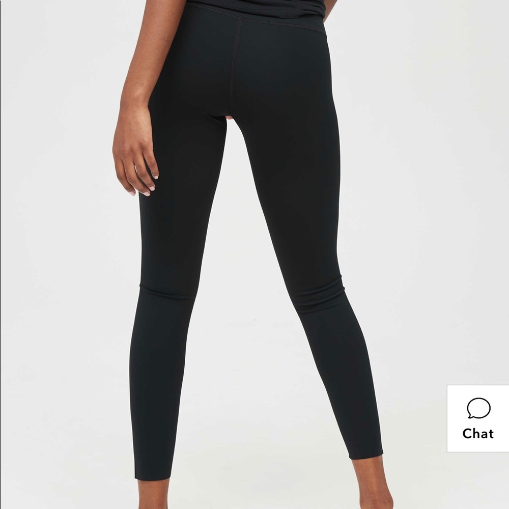 SOLD - AERIE Move high waisted leggings
